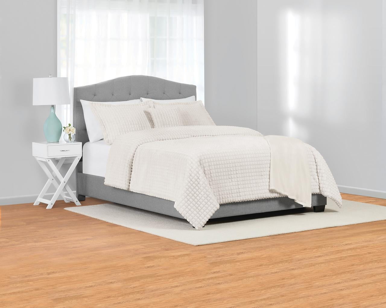 Mainstays 5-Piece Cream Cozy Plush Comforter Set, Full/Queen