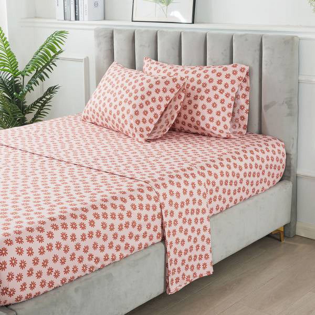 Mainstays 7-Piece Reversible Bed in a Bag Comforter Set with Sheets, Pink, King